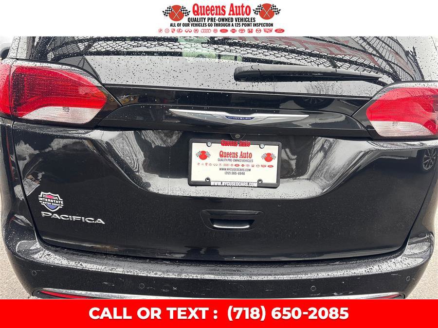 Used 2019 Chrysler Pacifica Touring-L image 27