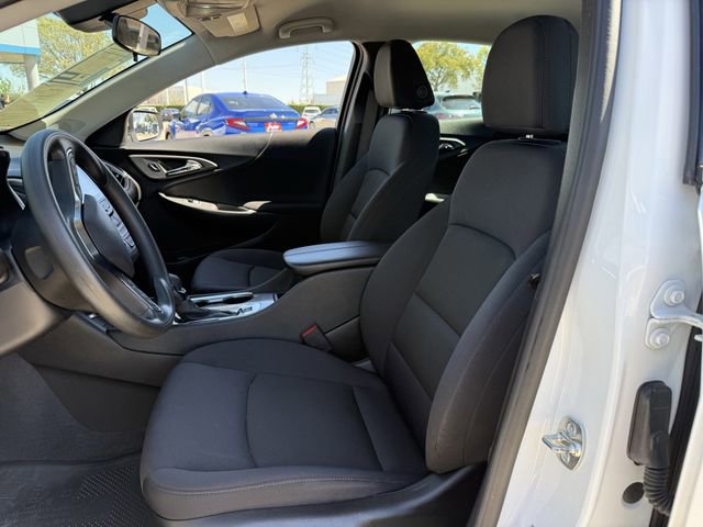 Used 2025 Chevrolet Malibu LT image 28