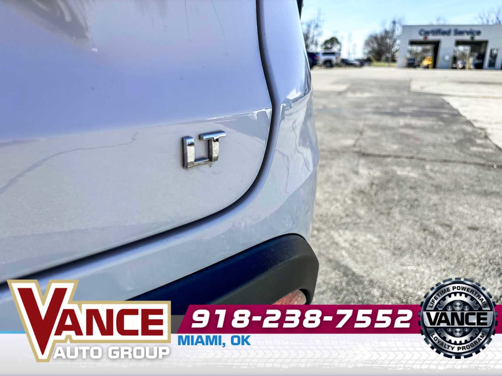 Used 2025 Chevrolet Trax LT w/ LT Convenience Package image 9