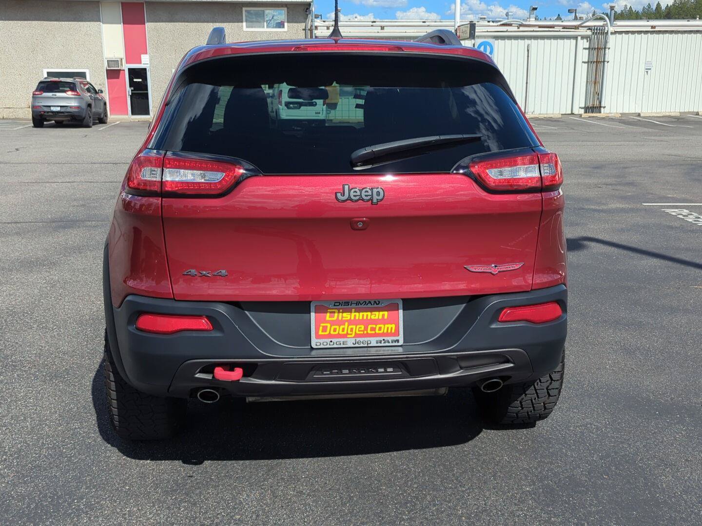 Used 2017 Jeep Cherokee Trailhawk AWD/4WD image 5