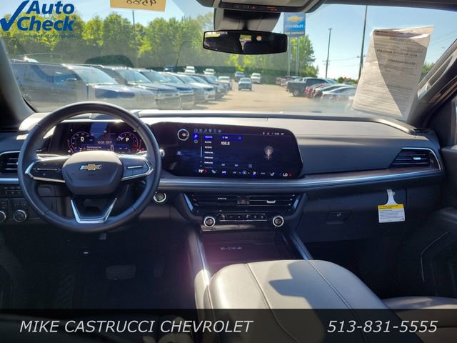 Used 2025 Chevrolet Suburban LT AWD/4WD image 10