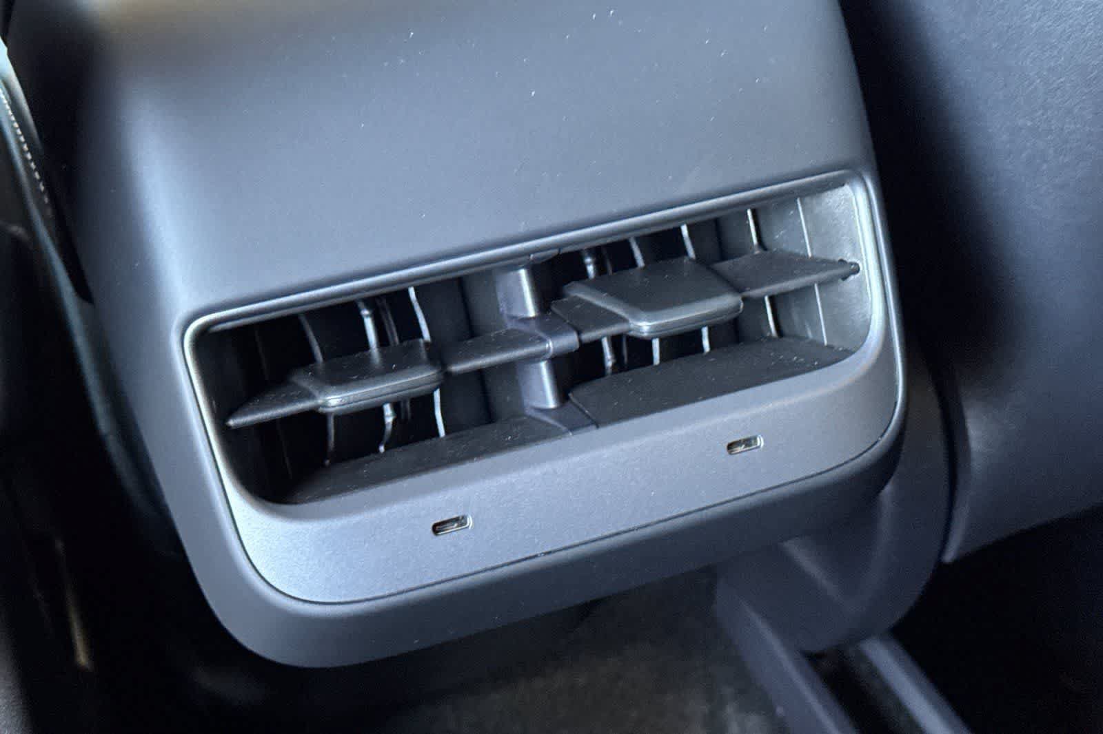 Used 2024 Tesla Model Y Long Range AWD/4WD image 15
