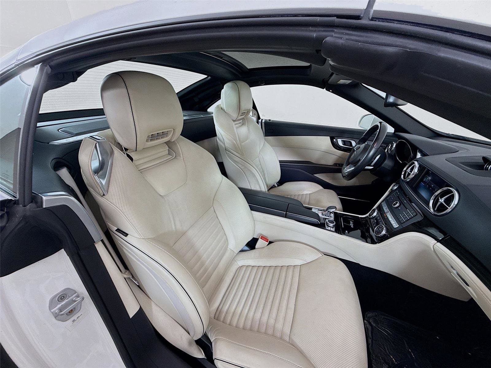 Used 2018 Mercedes-Benz SL 550 image 22