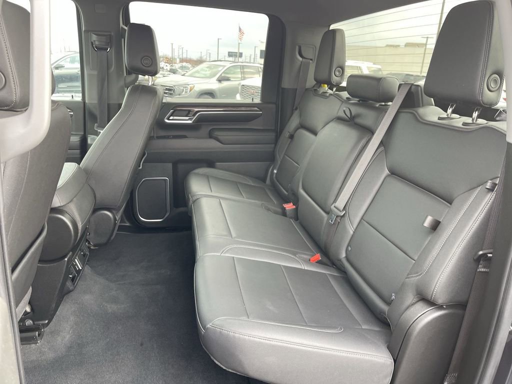 Used 2024 Chevrolet Silverado 2500 LTZ image 22