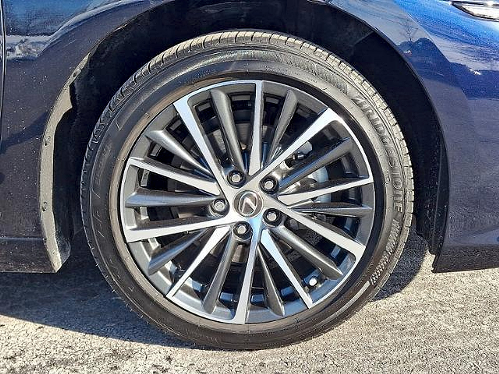 Used 2022 Lexus ES 350 w/ Premium Package FWD image 10
