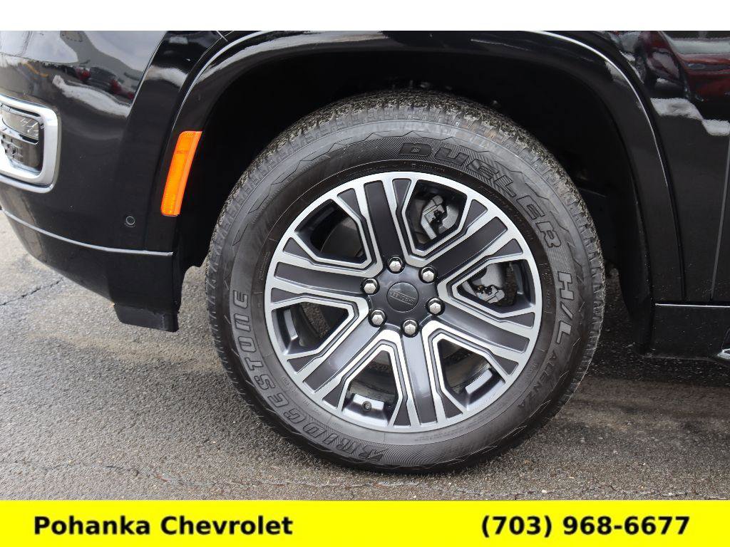 Used 2024 Jeep Wagoneer 4WD w/ Premium Group I image 39