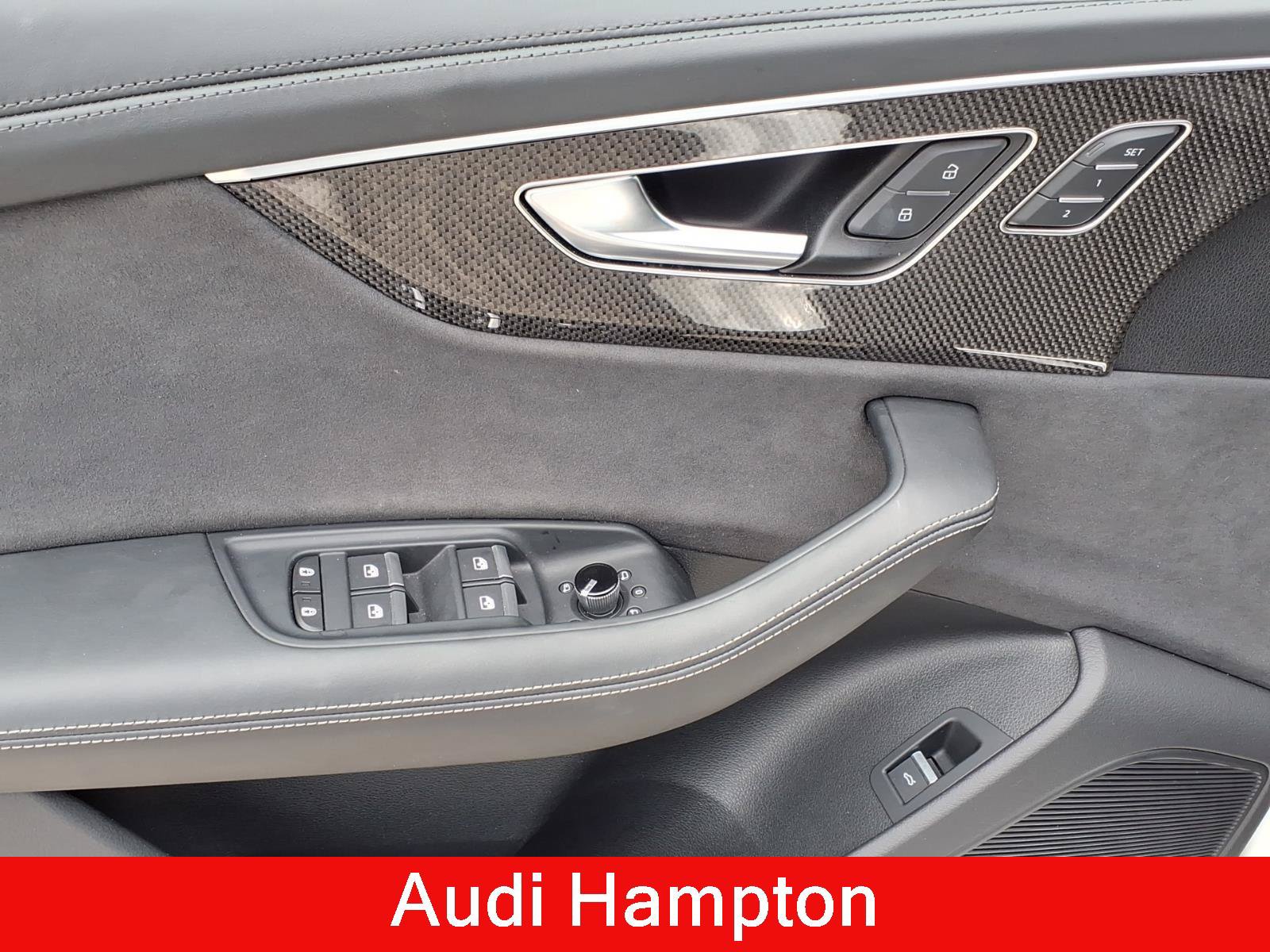 Used 2023 Audi SQ8 Prestige AWD/4WD image 16