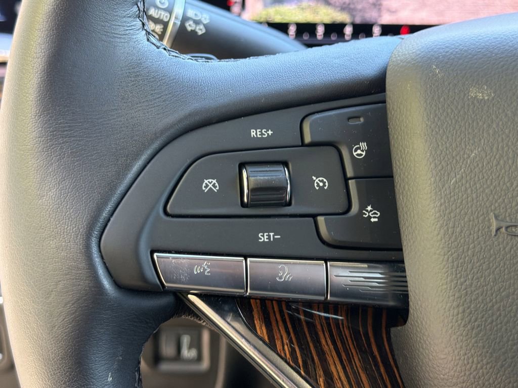 Certified 2021 Cadillac Escalade ESV Premium Luxury image 28