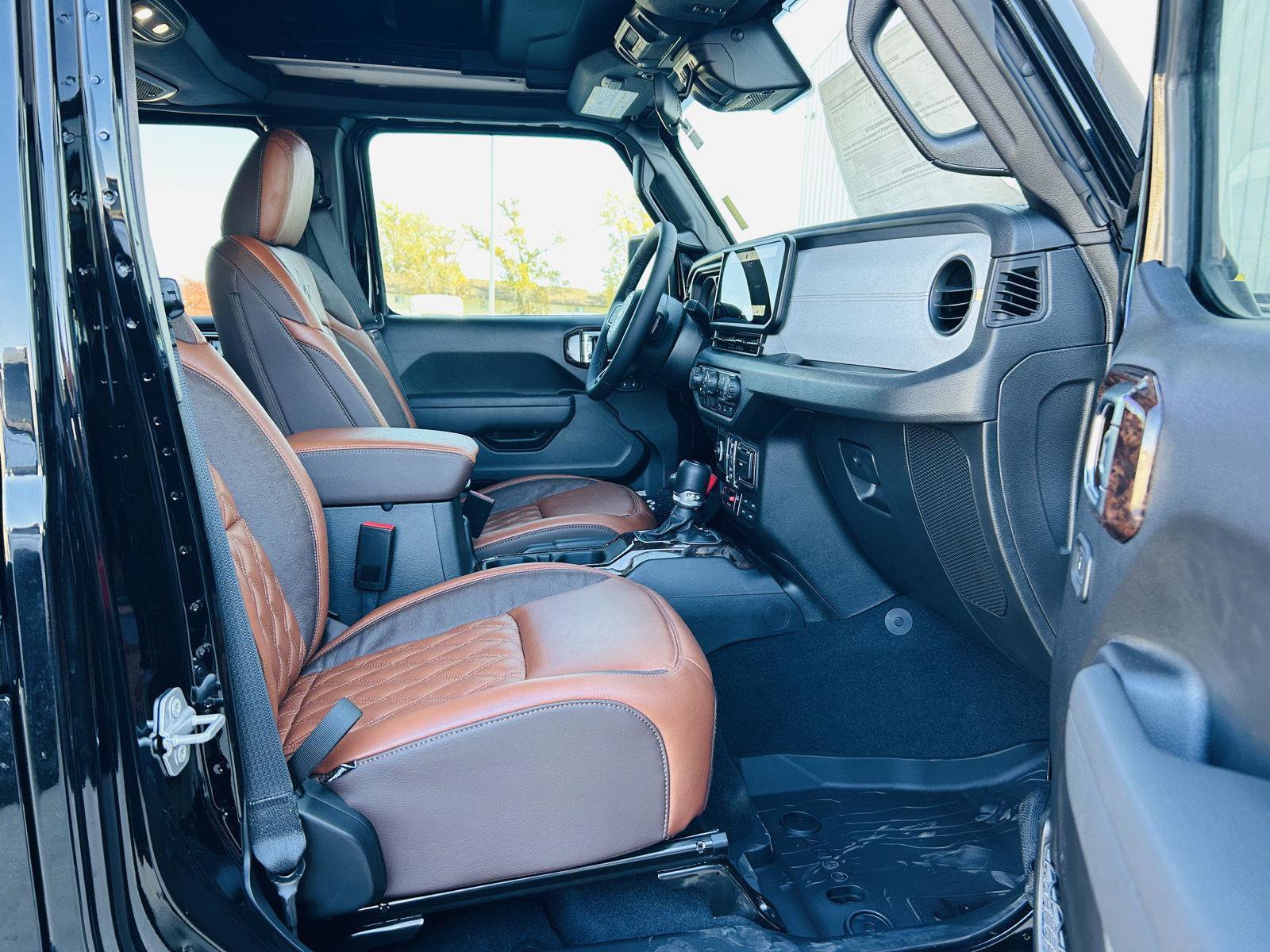 New 2025 Jeep Wrangler Unlimited Sport AWD/4WD image 36