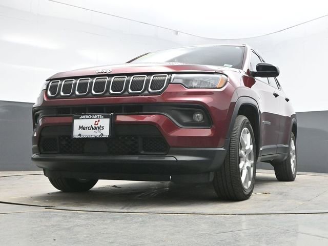 Used 2022 Jeep Compass Latitude AWD/4WD image 34