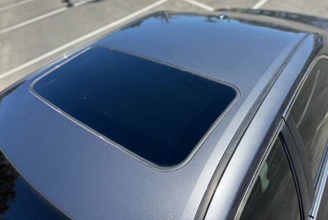Used 2014 Toyota Camry XLE w/ Moonroof Package FWD image 12
