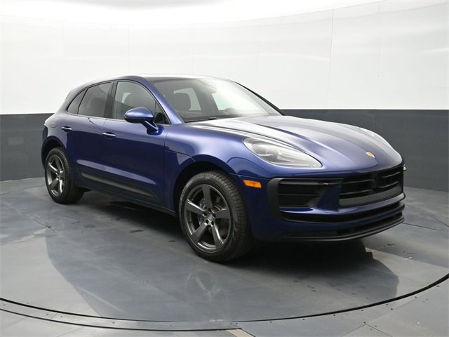 Used 2025 Porsche Macan image 25