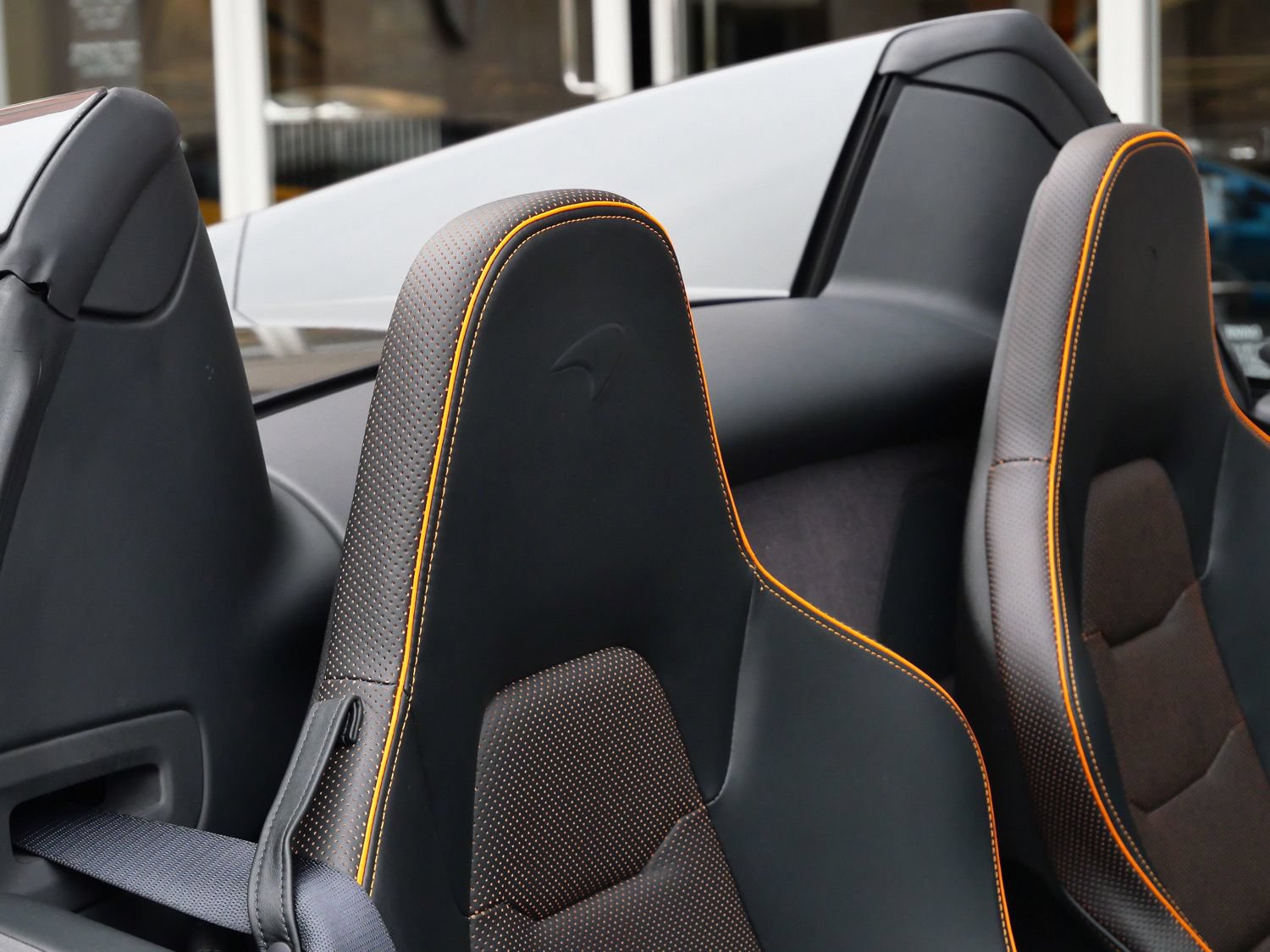 Used 2013 McLaren MP4-12C Spider RWD image 15