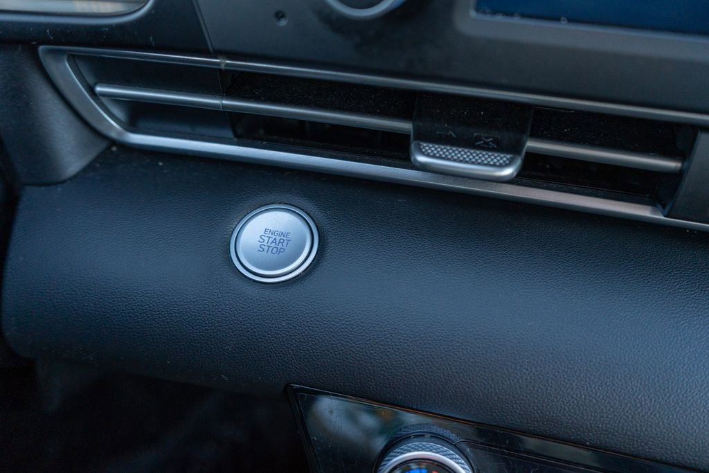 Certified 2023 Hyundai Elantra SEL w/ Preferred Accessory Package image 26