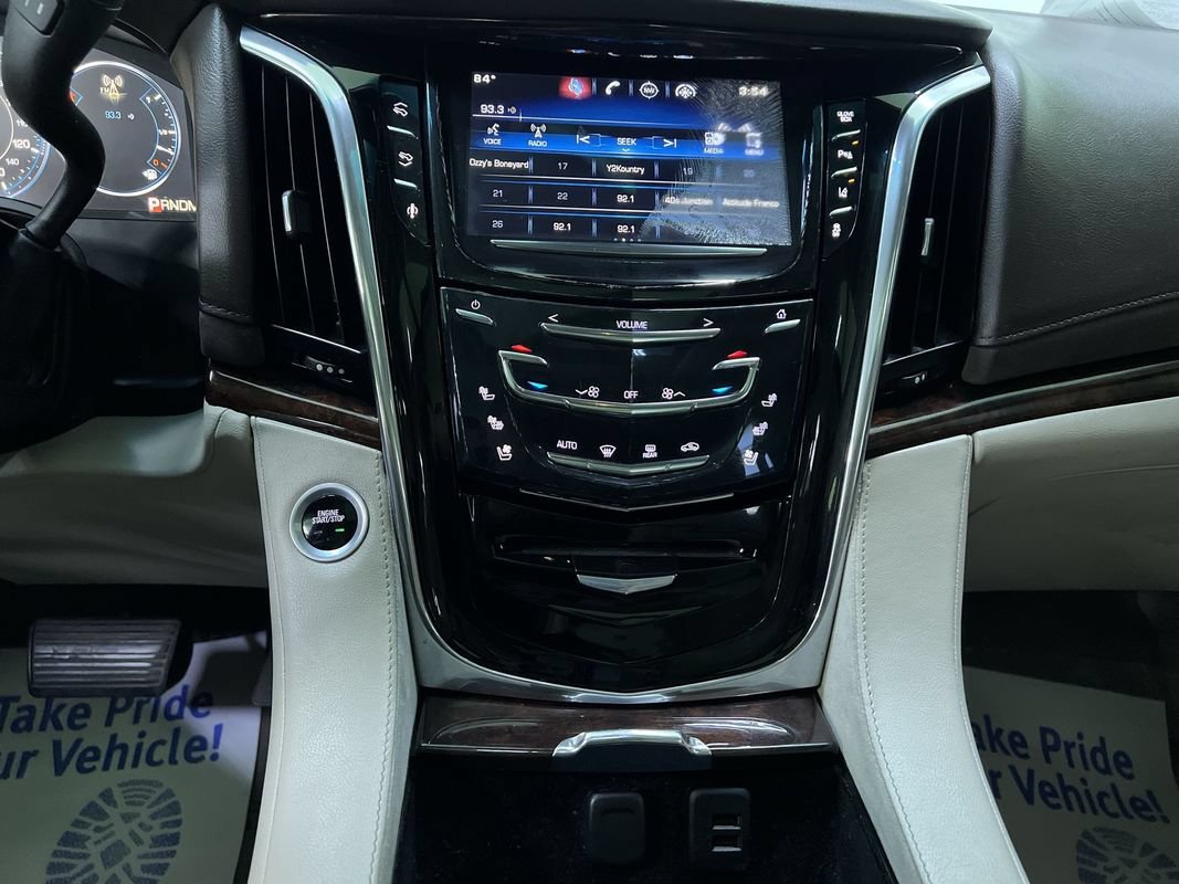 Used 2015 Cadillac Escalade ESV Luxury AWD/4WD image 20