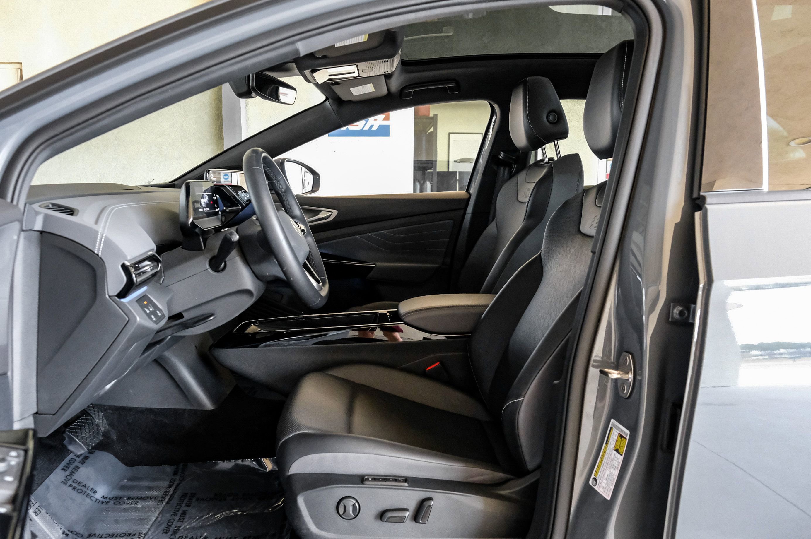 Used 2023 Volkswagen ID.4 Pro S RWD image 3