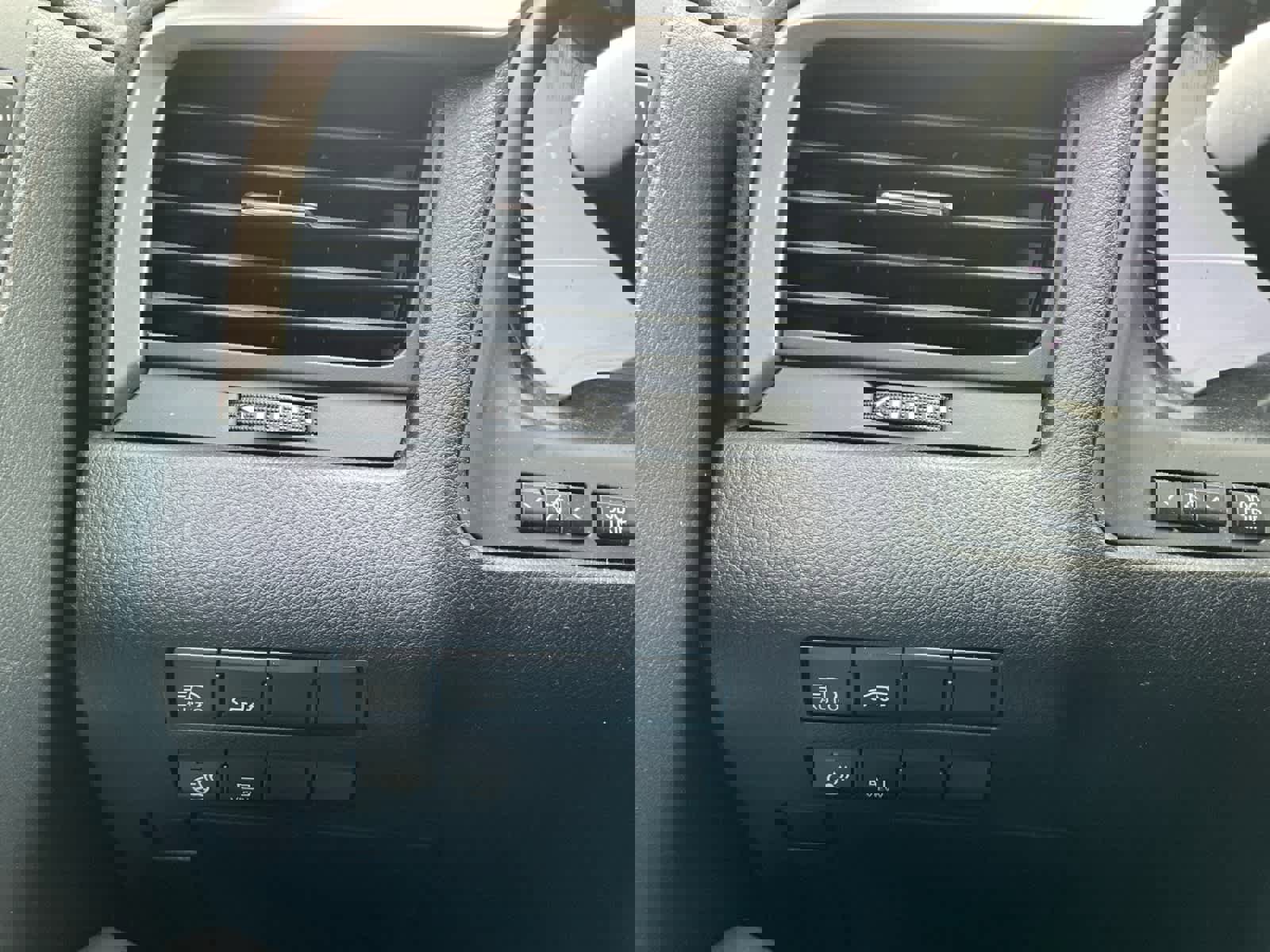 Used 2022 Lexus RX 350L Premium w/ Premium Package image 19