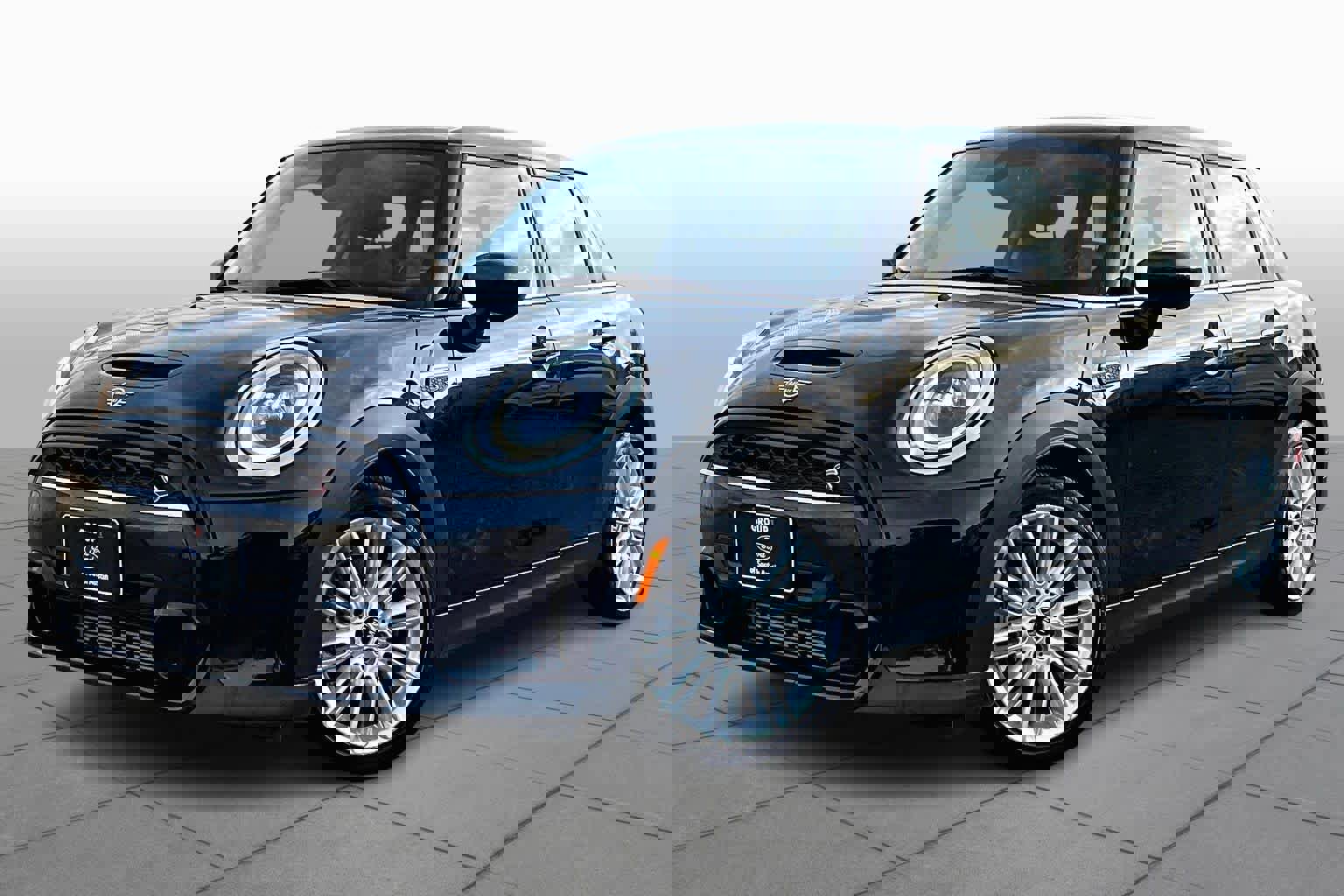 Used 2024 MINI Cooper S image 2