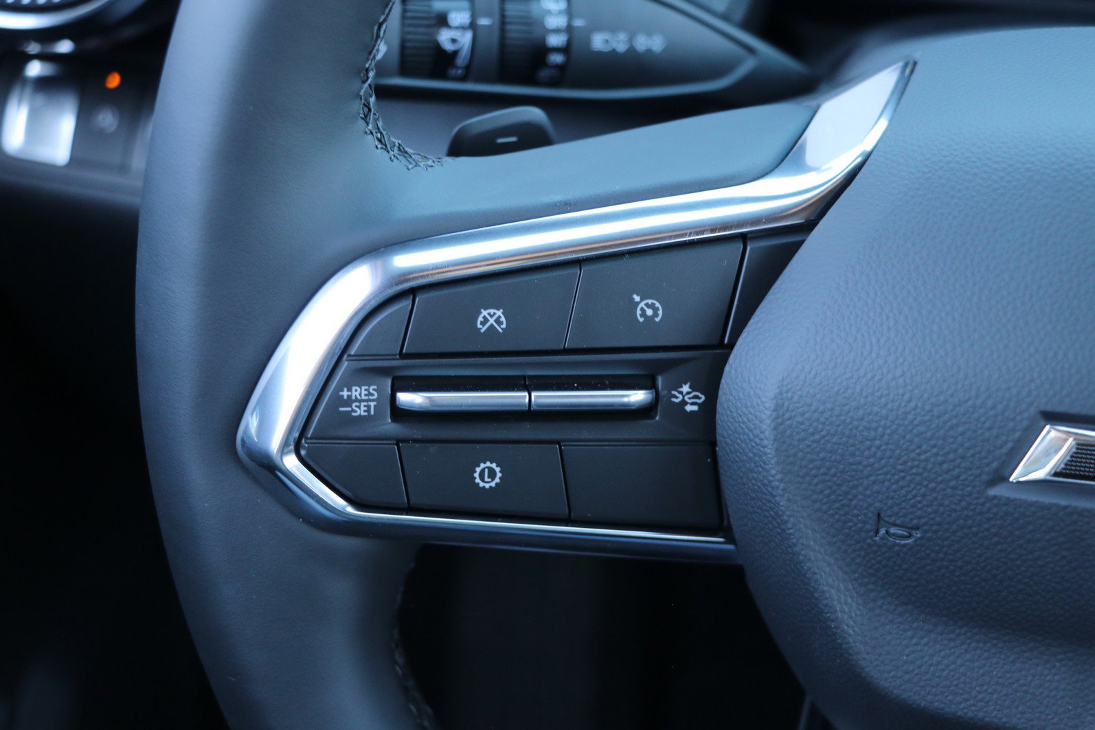 New 2026 Chevrolet Equinox LT w/ Midnight Edition image 18