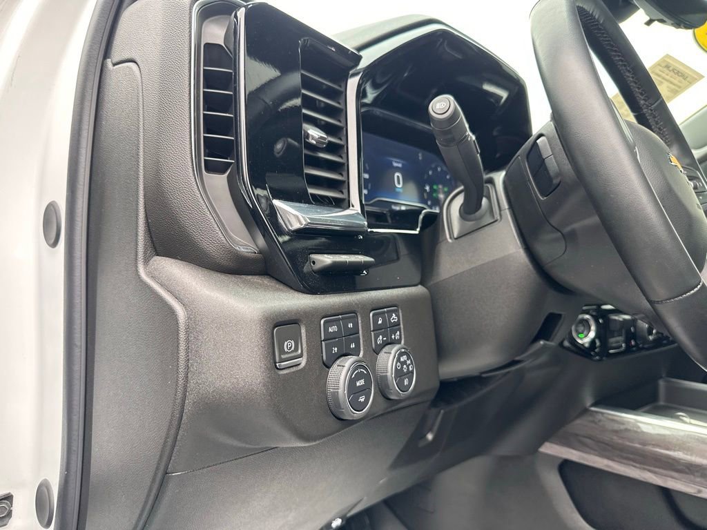 Used 2024 Chevrolet Silverado 3500 LTZ w/ LTZ Premium Package image 13