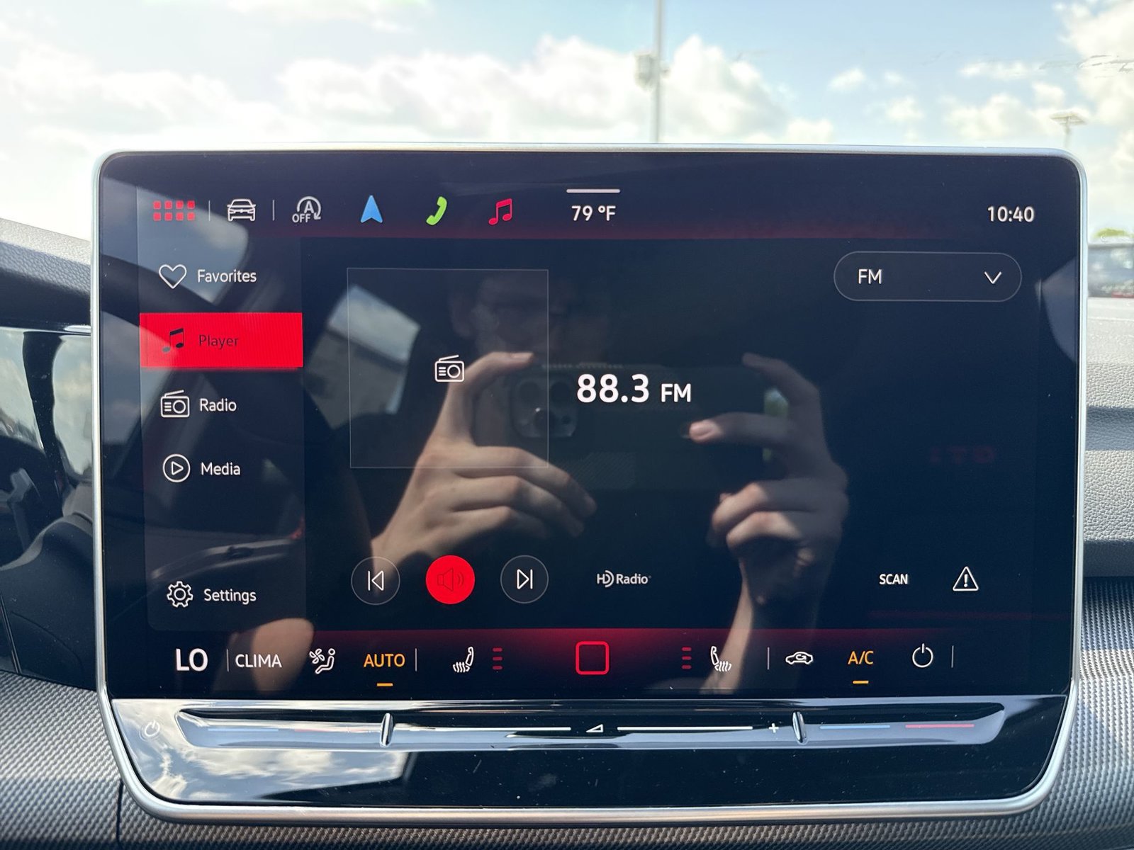 New 2026 Volkswagen GTI SE FWD image 18