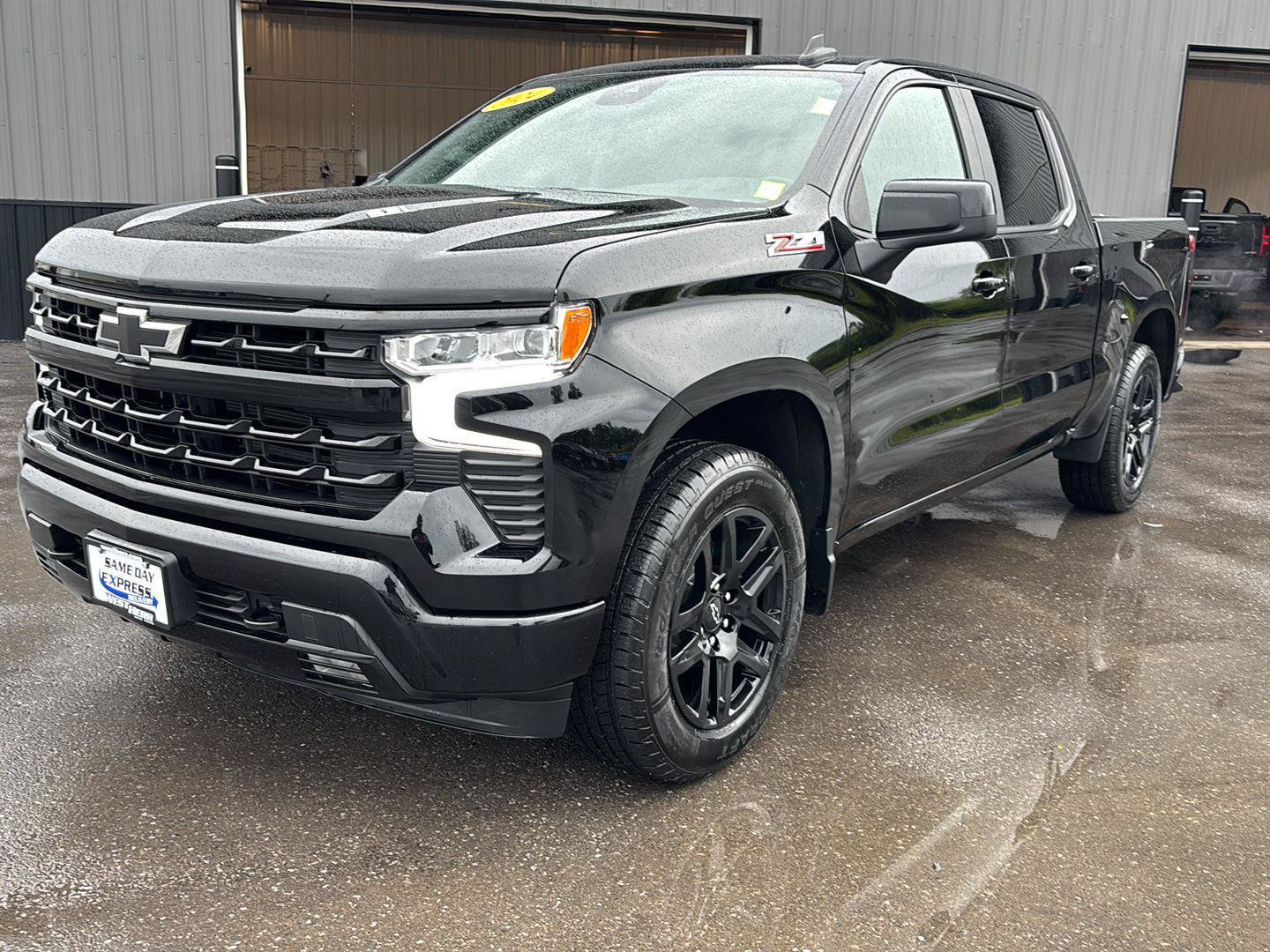 Used 2024 Chevrolet Silverado 1500 RST w/ Convenience Package II AWD/4WD image 2