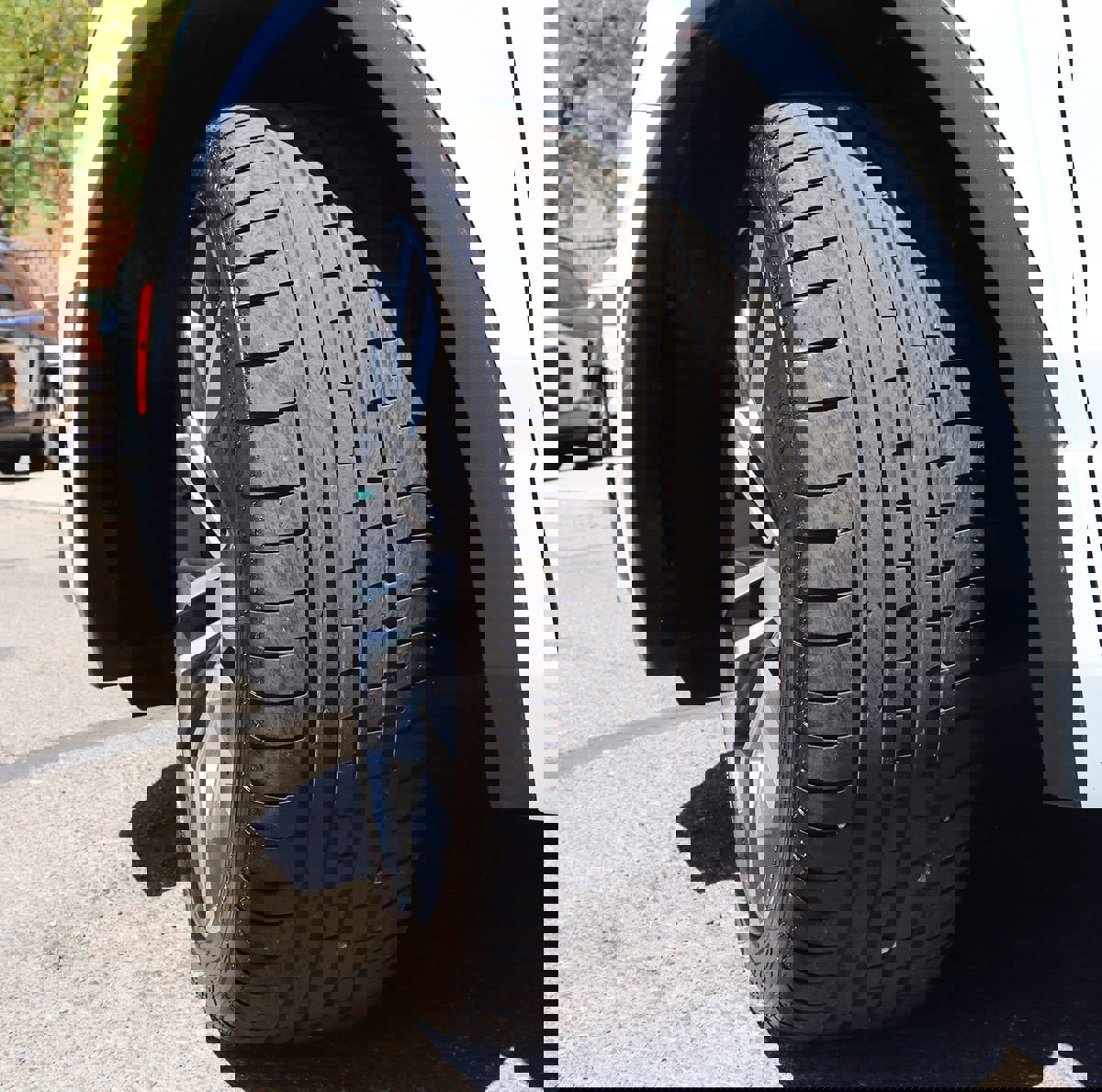 Used 2021 Volkswagen Tiguan SEL Premium R-Line image 6