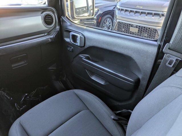 Used 2021 Jeep Gladiator Sport AWD/4WD image 17