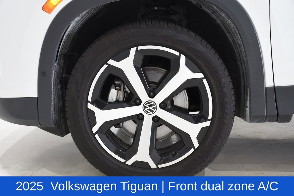 Used 2025 Volkswagen Tiguan SE image 6