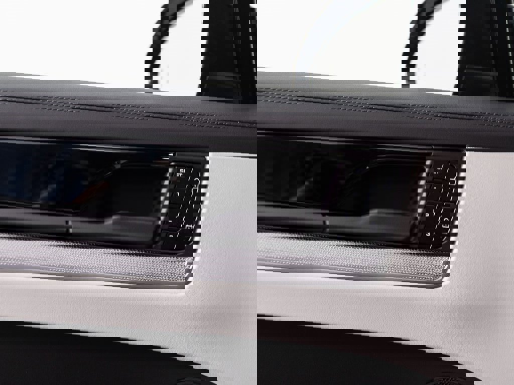 New 2025 Porsche Cayenne S image 26