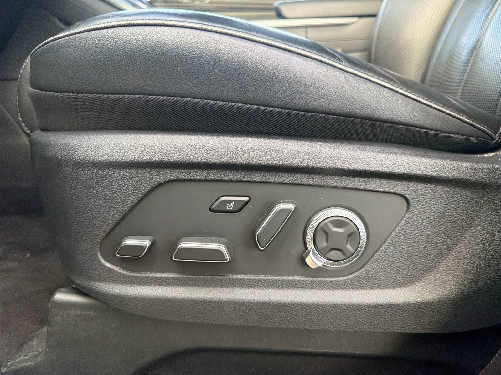 Used 2024 Hyundai Palisade Calligraphy FWD image 14