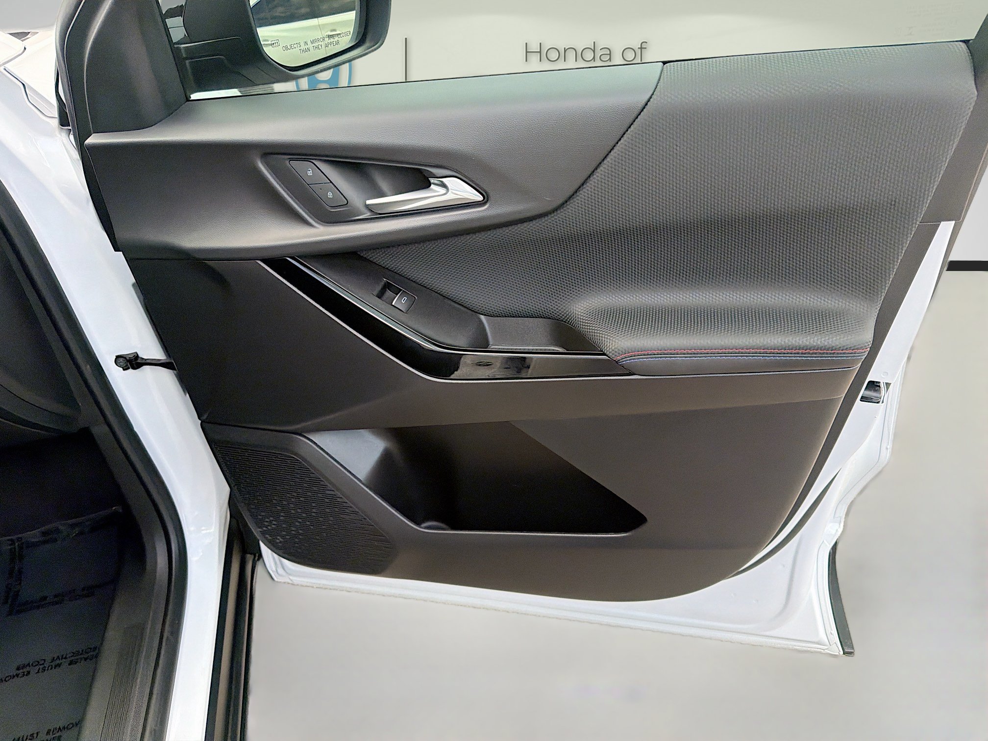 Used 2025 Chevrolet Equinox RS w/ Safety and Technology Package FWD image 33