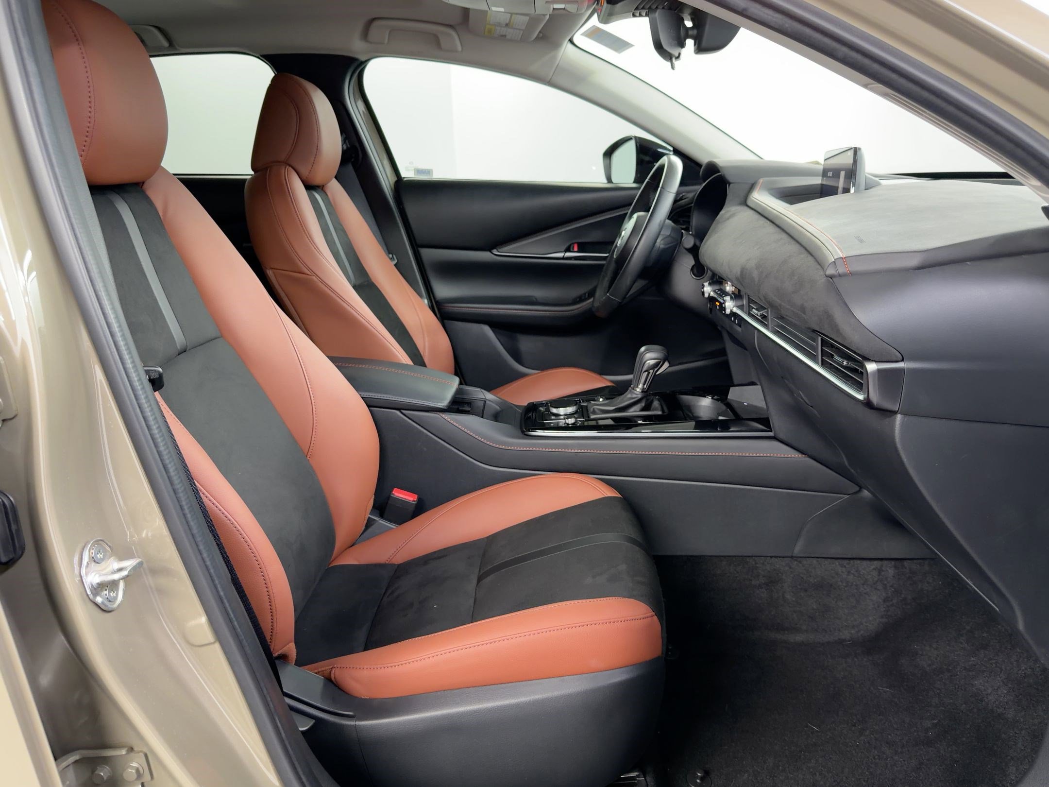 Used 2024 MAZDA CX-30 Carbon image 35