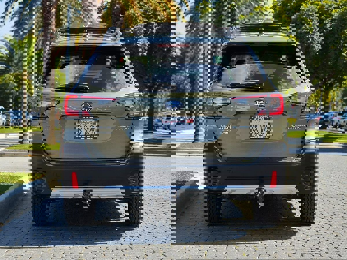 Used 2022 Subaru Outback Limited image 6