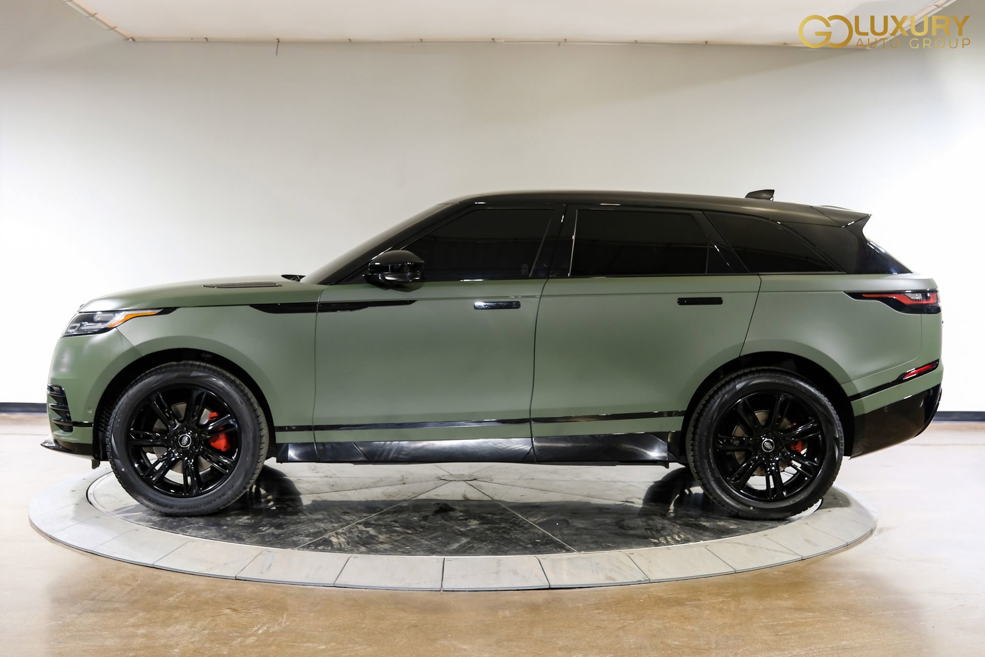 Used 2021 Land Rover Range Rover Velar R-Dynamic S AWD/4WD image 13