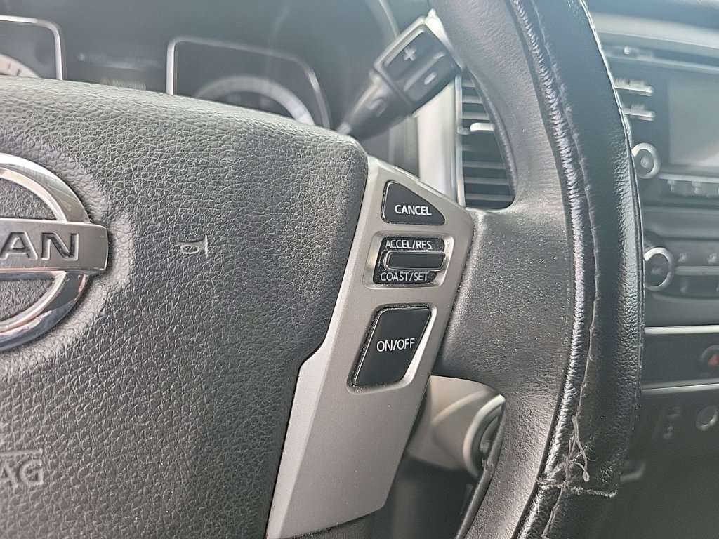 Used 2017 Nissan Titan SV AWD/4WD image 24