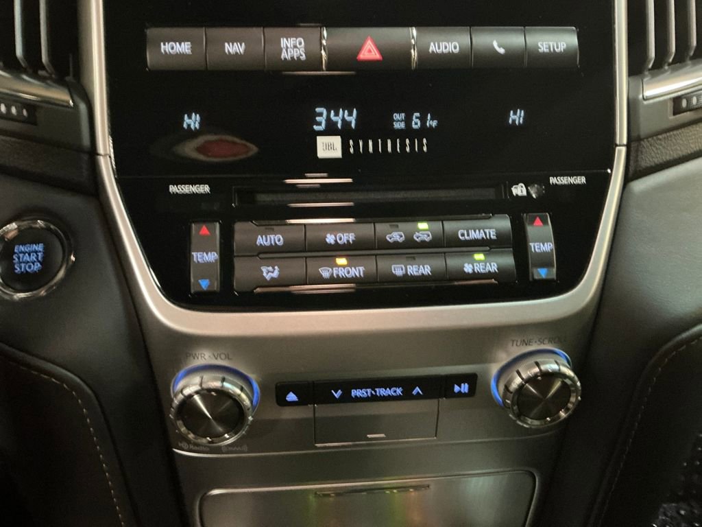 Certified 2021 Toyota Land Cruiser Heritage Edition image 18