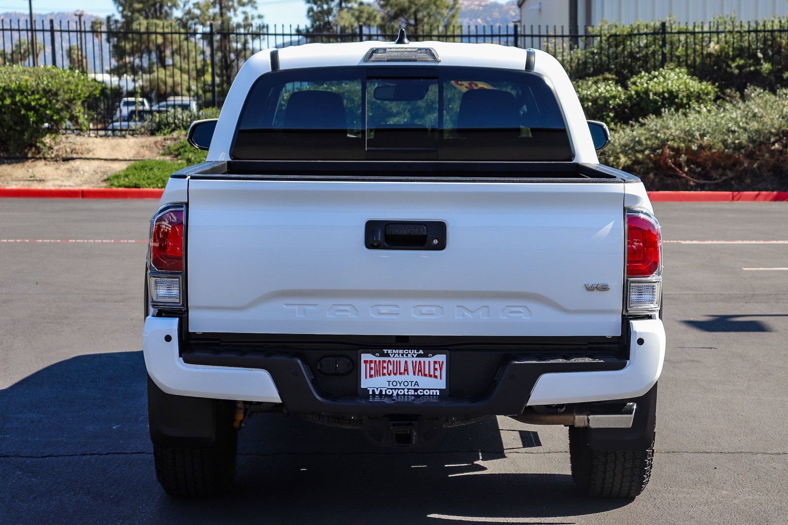 Certified 2023 Toyota Tacoma TRD Off-Road w/ Advanced Technology Package AWD/4WD image 6
