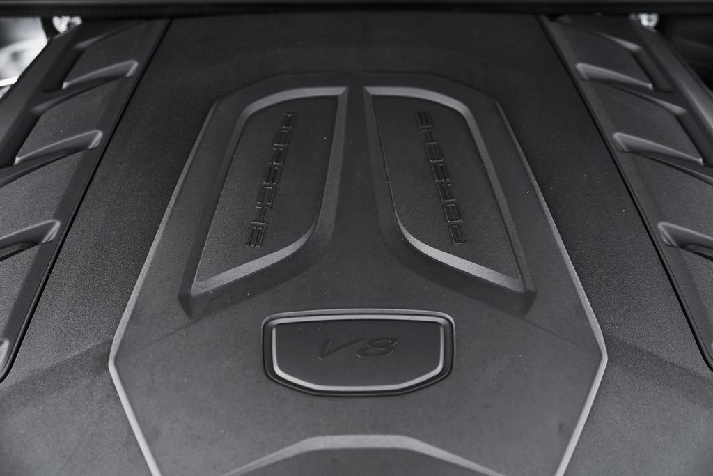 Used 2026 Porsche Cayenne Turbo image 17