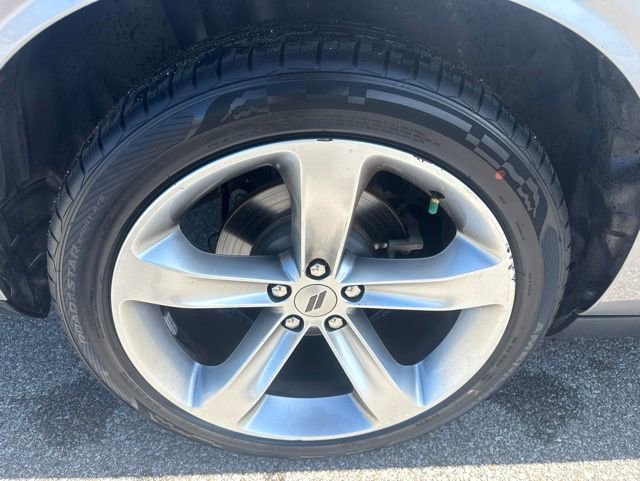 Used 2018 Dodge Challenger R/T RWD image 14