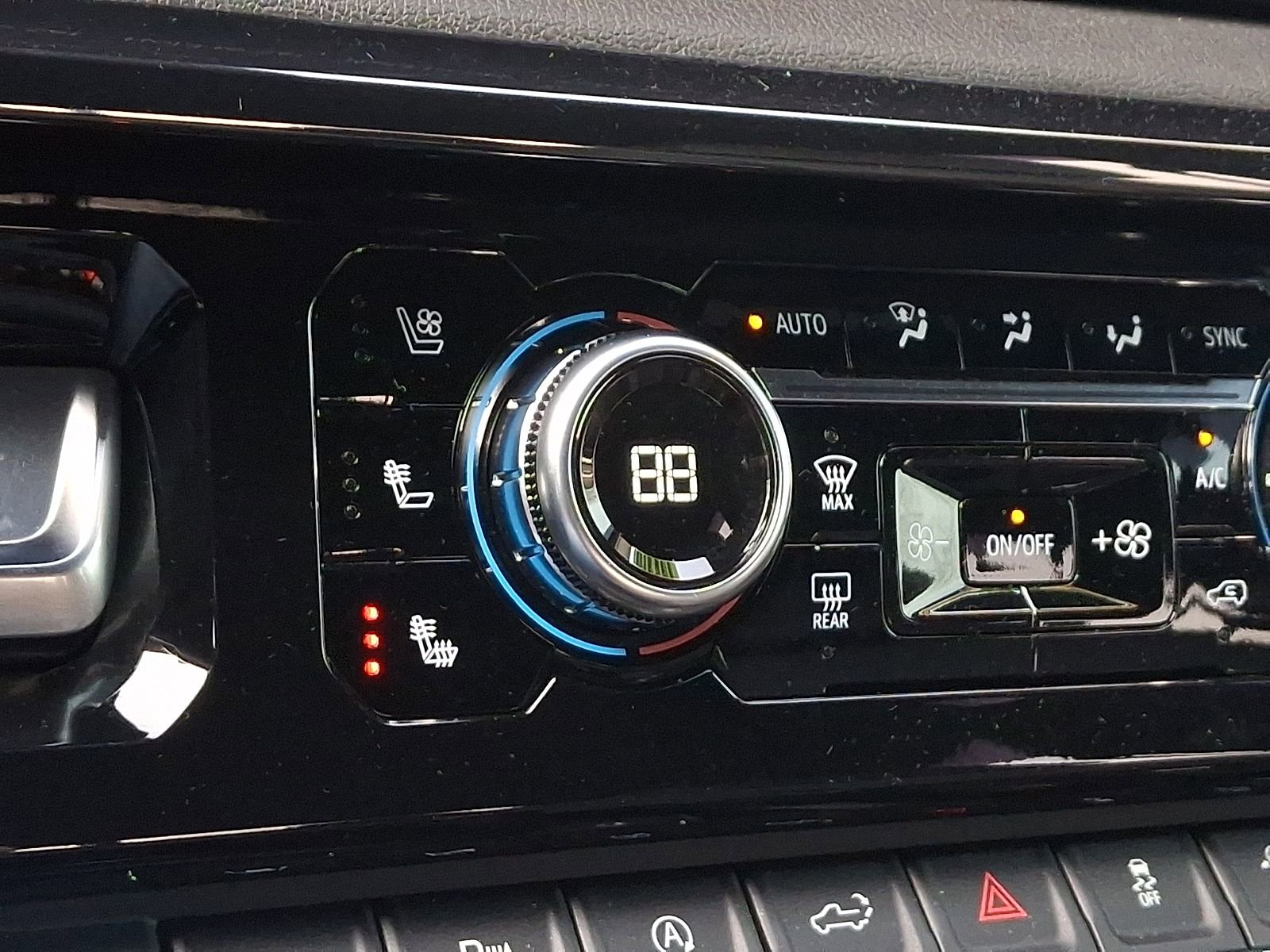 Used 2023 GMC Sierra 1500 AT4 w/ AT4 Preferred Package image 24