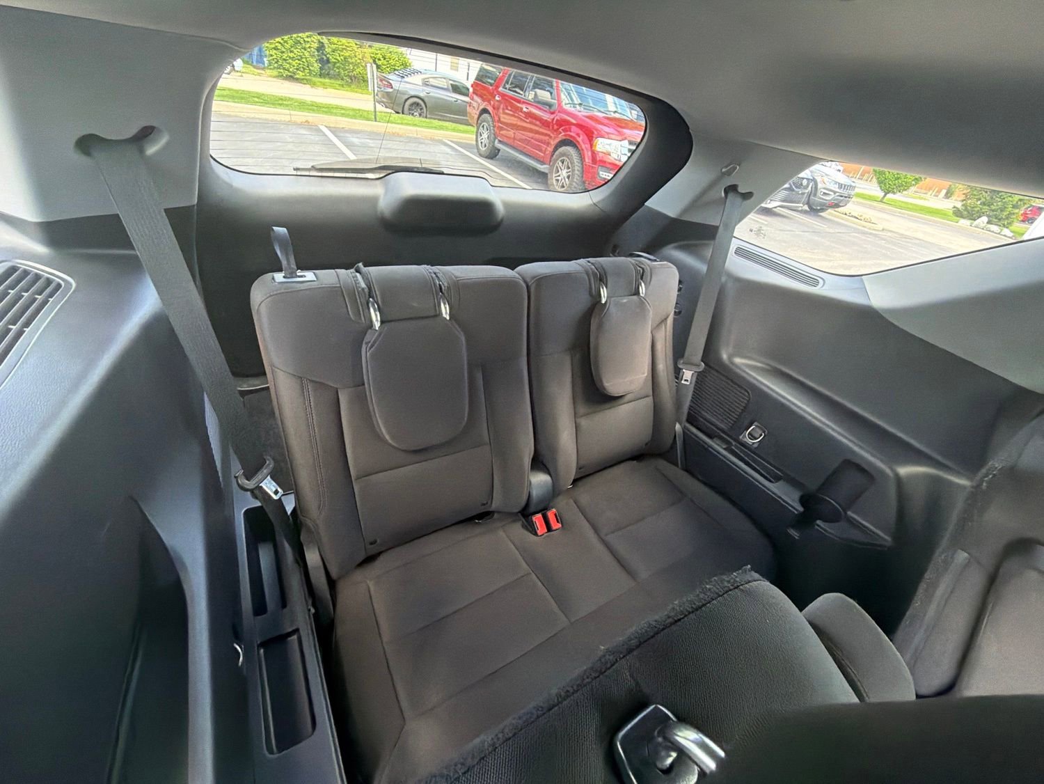 Used 2021 Ford Explorer XLT AWD/4WD image 24