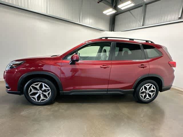 Certified 2022 Subaru Forester Premium AWD/4WD image 2