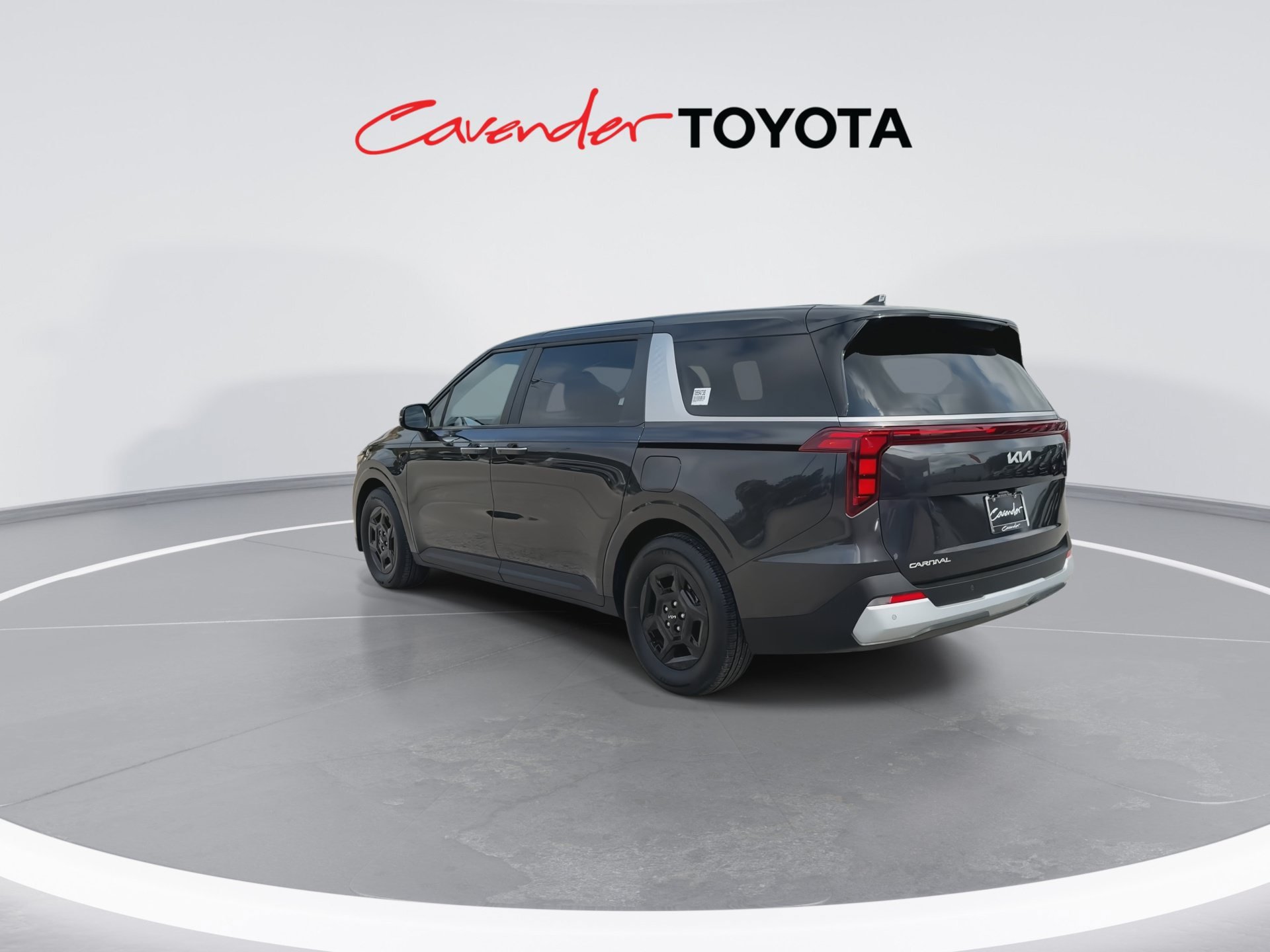 Used 2026 Kia Carnival FWD image 6