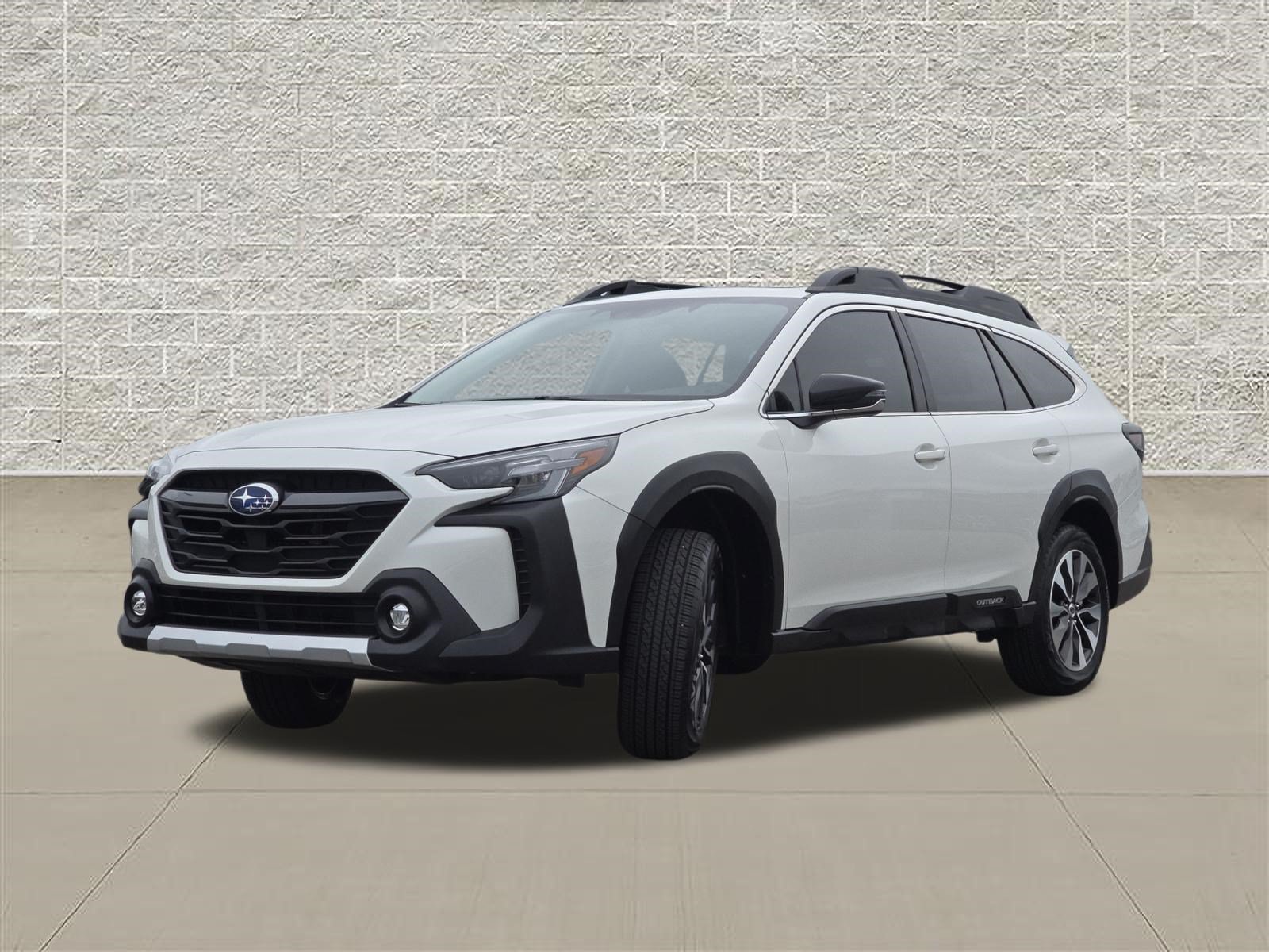 Certified 2025 Subaru Outback Limited AWD/4WD image 3