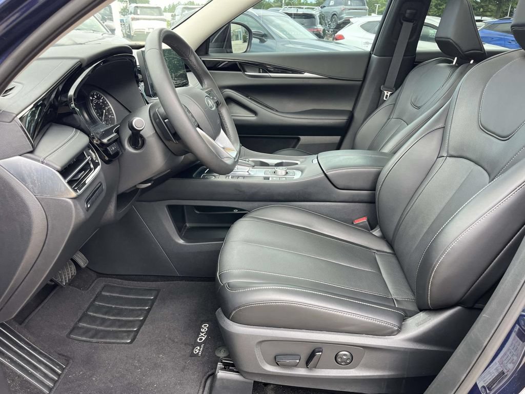 Used 2025 INFINITI QX60 Pure w/ Cargo Package FWD image 14