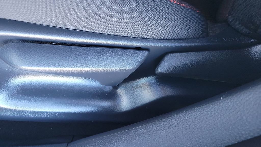 Used 2025 Toyota Corolla SE image 19