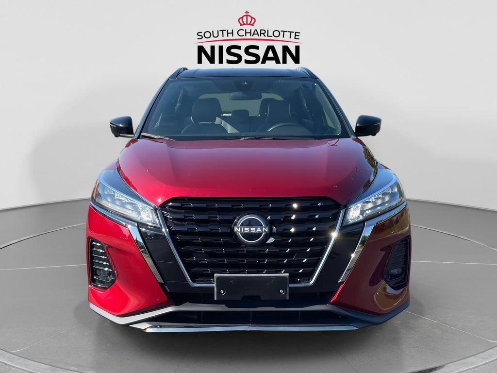 Used 2023 Nissan Kicks SR w/ SR Premium Package FWD image 2