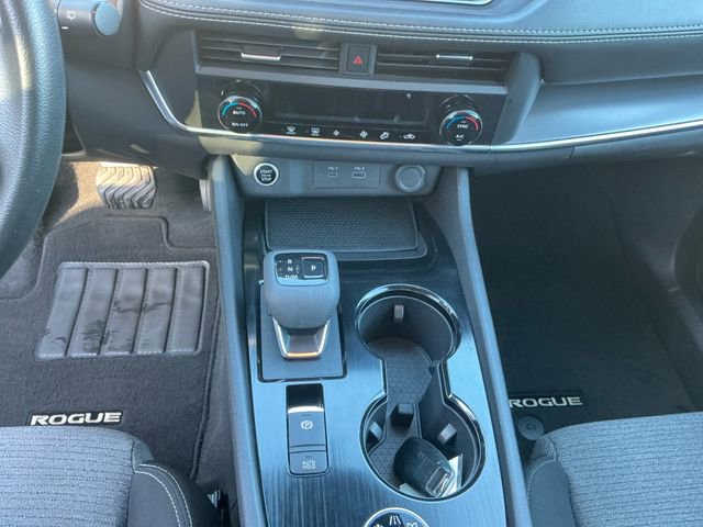 Used 2023 Nissan Rogue SV image 12