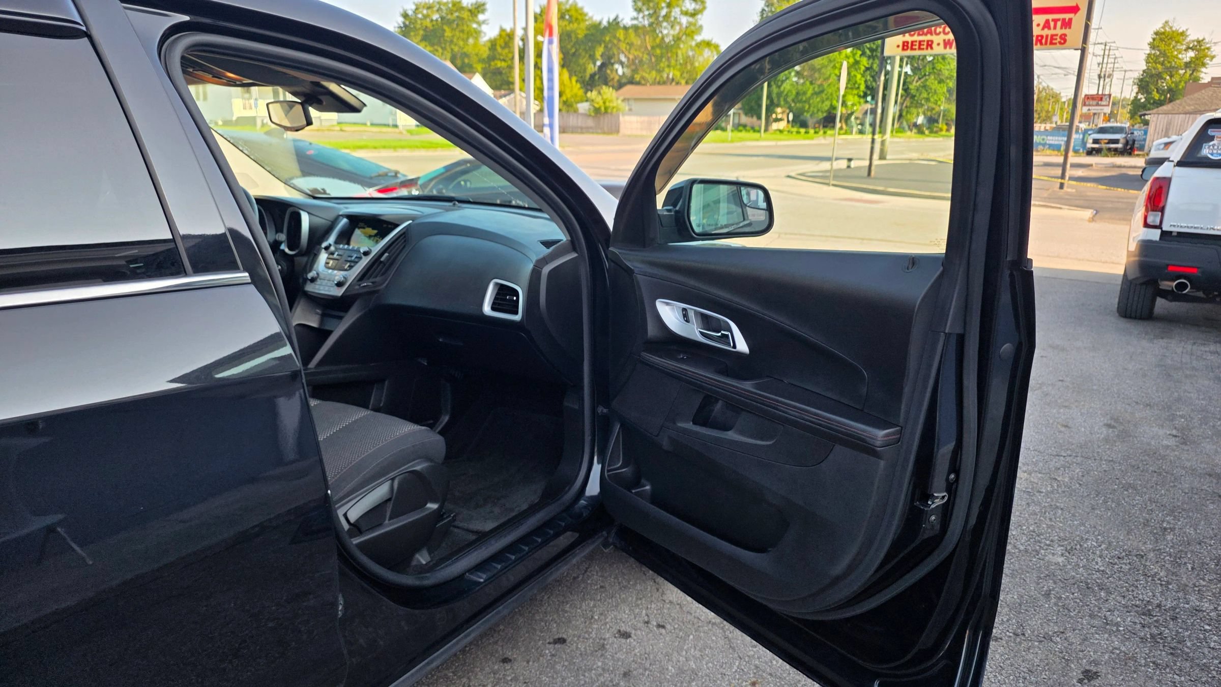 Used 2014 Chevrolet Equinox LT AWD/4WD image 11